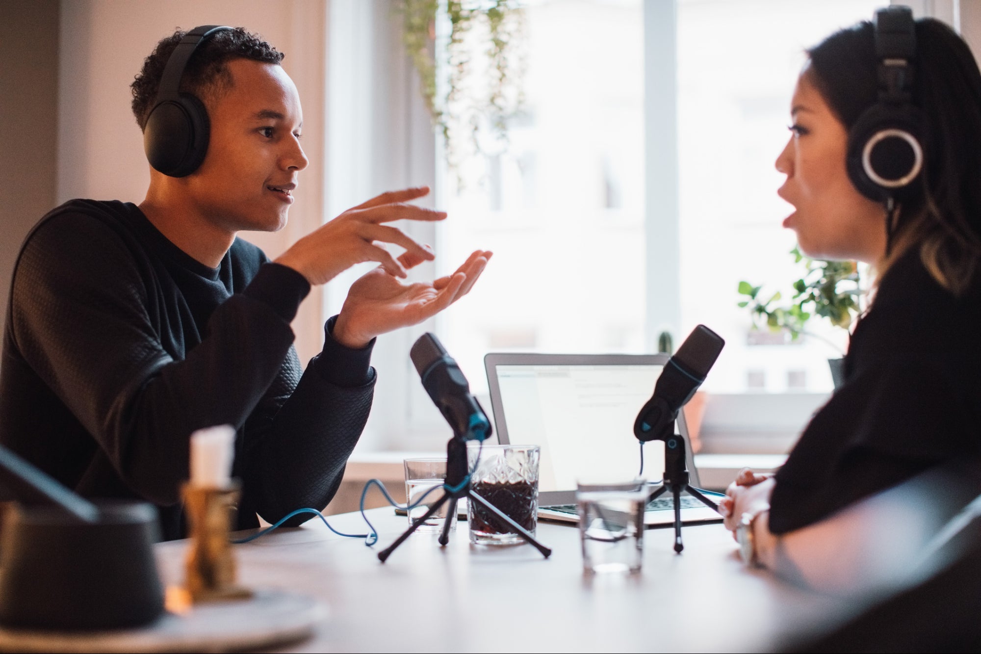 Podcast Interviews: Tips for Better Conversations